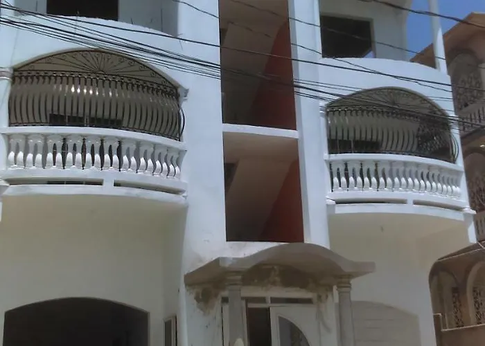 Pensión Hiya Heights *